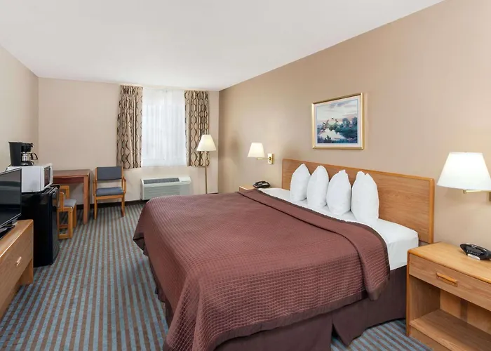 Days By Wyndham Charleston